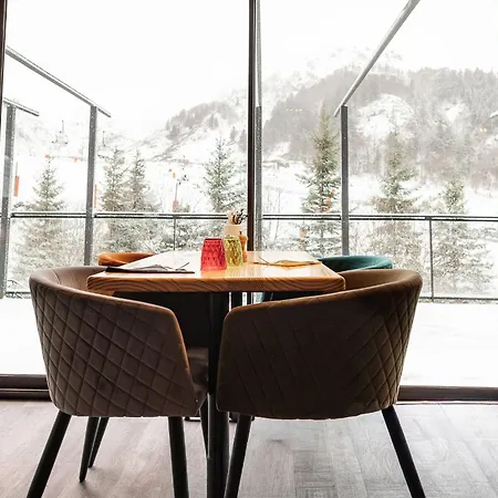 Hotel Le P'Tit Cham, Au Pied Du Sancy 2*