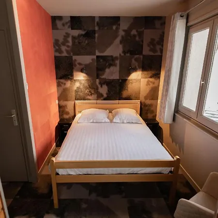 Le P'tit Cham, Au Pied Du Sancy Hotel 2*