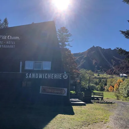 Le P'tit Cham, Au Pied Du Sancy Hotel