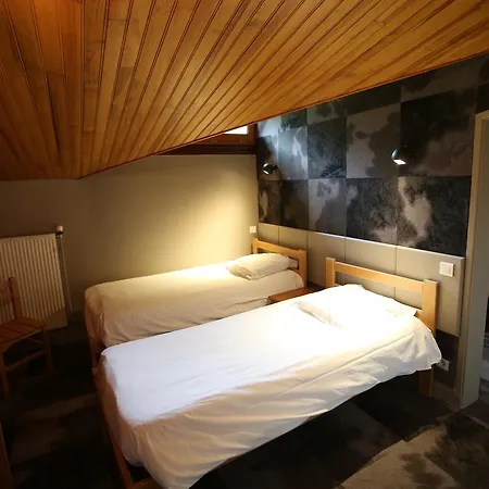 Gite-hotel Le P'tit Cham ホテル 2*