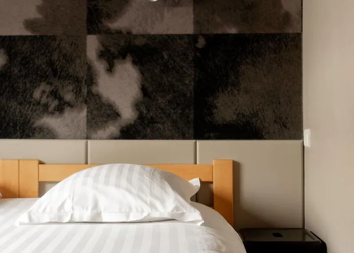 Gite-hotel Le P'tit Cham ホテル ル・モンドール